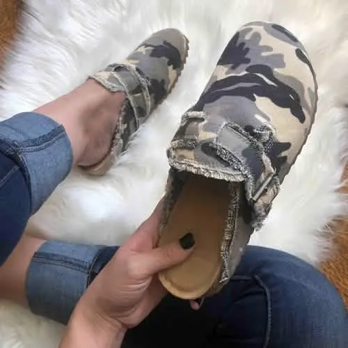 Chic Vintage Canvas Slip-On Clogs for Women - Comfortable Round Toe Flats