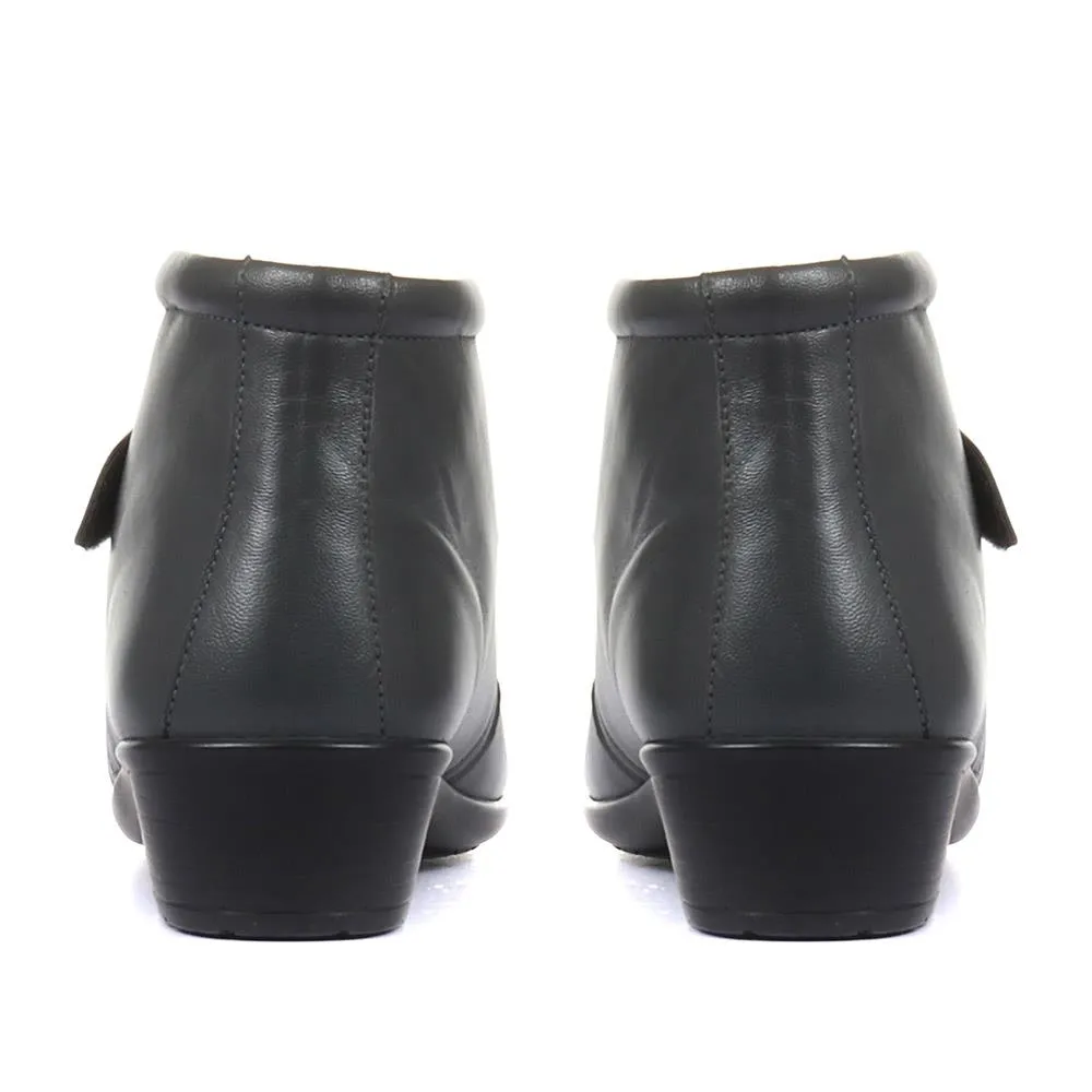 Leather Ankle Boots - KF28026 / 313 332