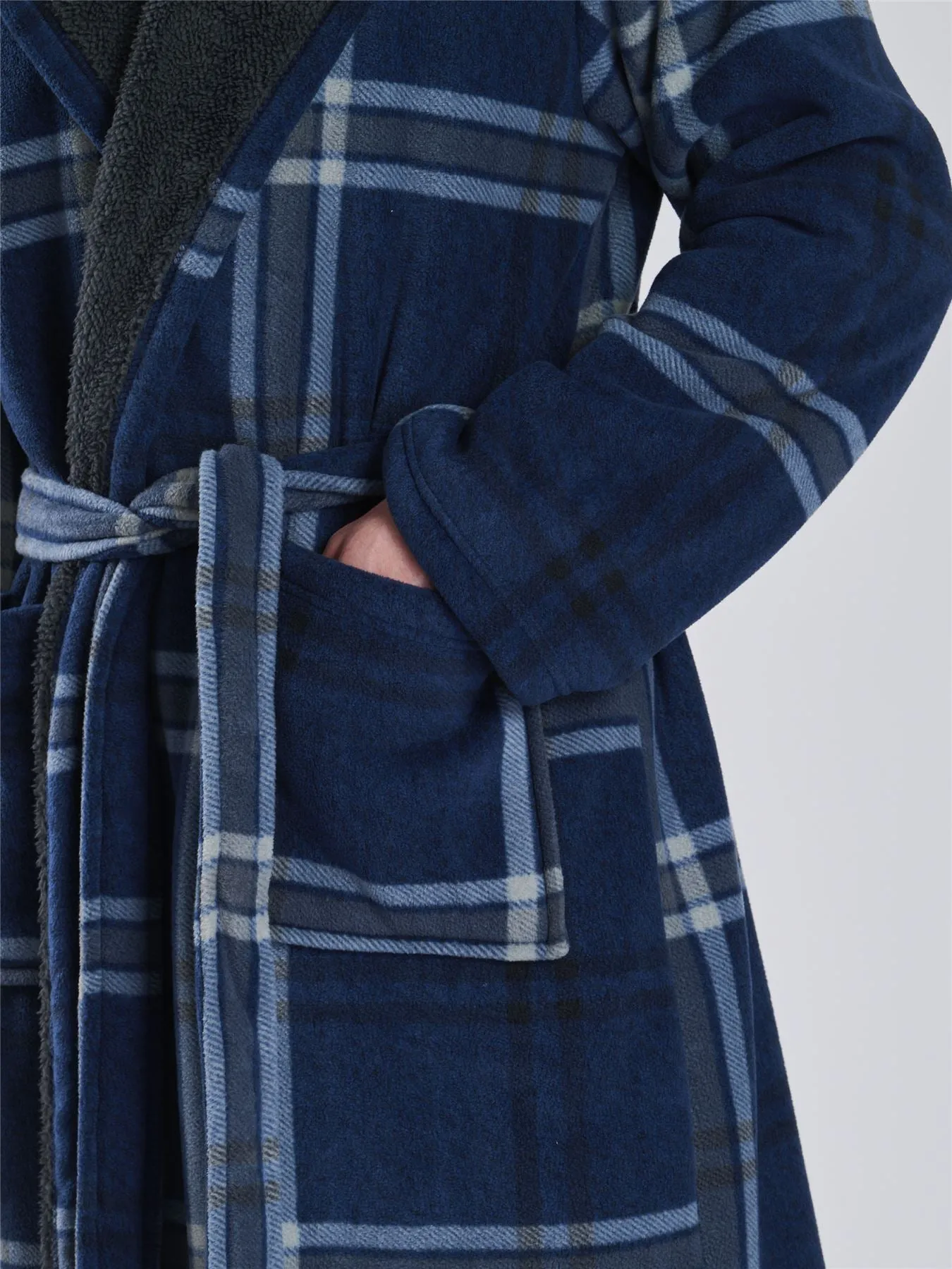 Loungeable Mens Fleece Lined Check Dressing Gown