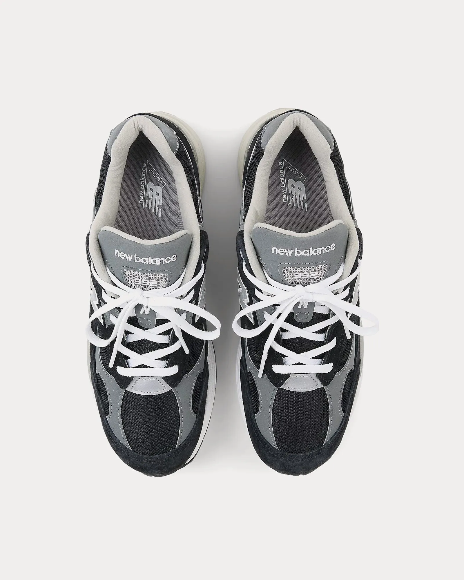 Made in USA 992 Core Black / Grey / Silver Metalic Low Top Sneakers