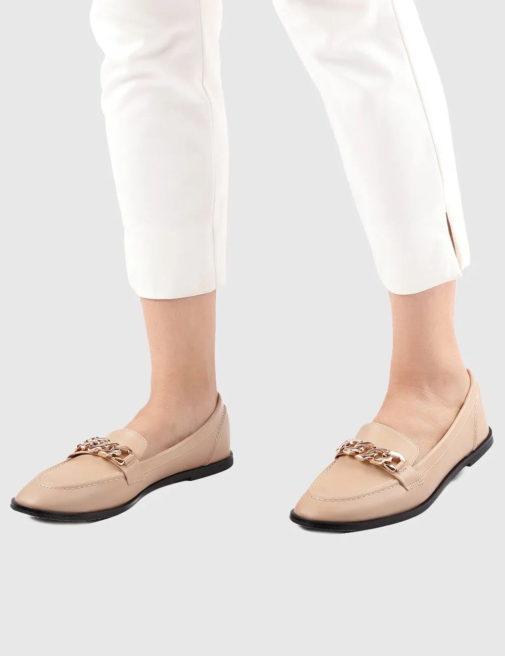 Moyna Rounded Toe Loafers, Moccasins & Boat Shoes (Nude)