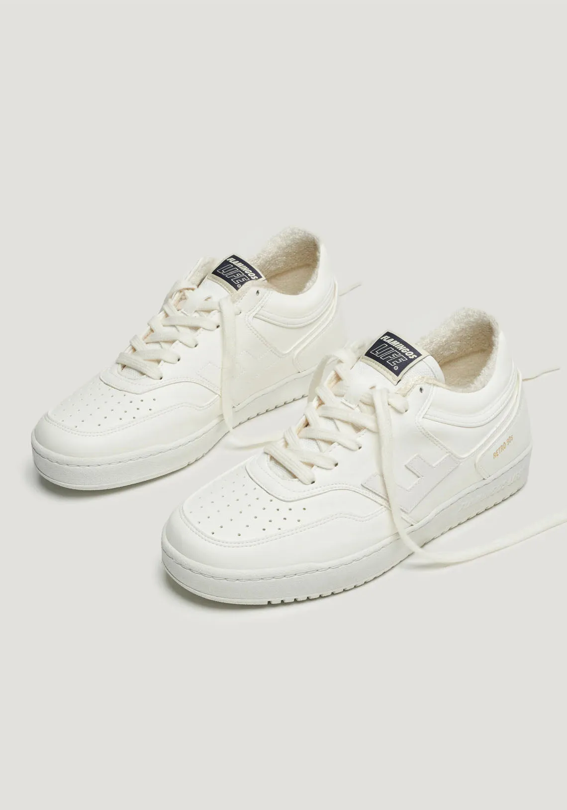 RETRO 90'S ALL WHITE