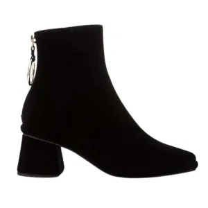 Ring Velvet Black | Mid heel ankle boot