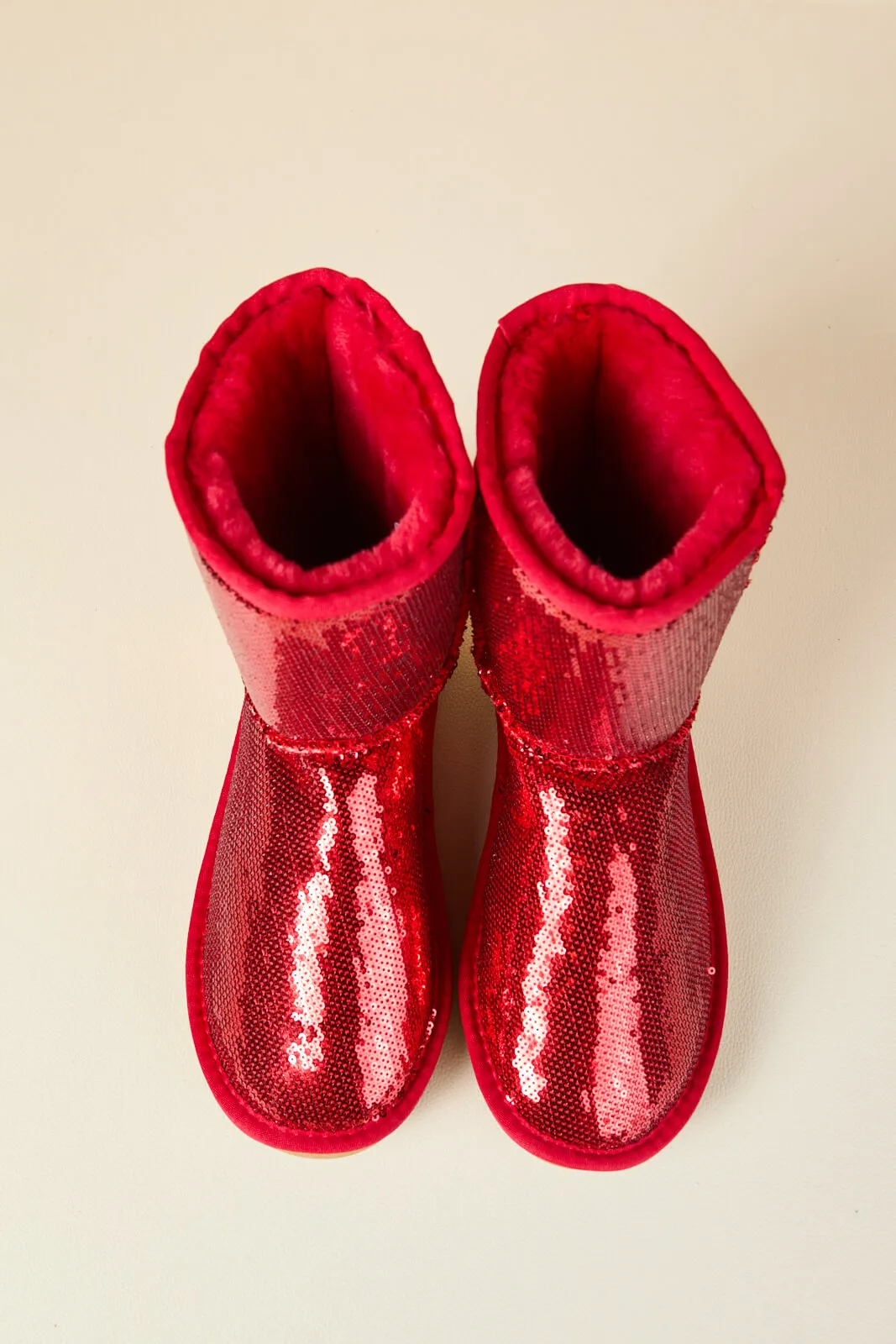 Smaibulun Ugg | Dallas Glam Sequin Shearling Boots - crimson
